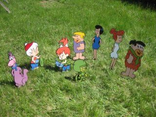 Lawn Art Figure The Flintstones Set Including Fred Wilma Pebbles Barney Betty Bamm Bamm Dino & The Great Gazoo Handcrafted & Painted With Great Detail Metal Stakes And Wall Mount Included : Outdoor Statues : Patio, Lawn & Garden