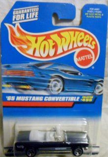 Mattel Hot Wheels 1998 1:64 Scale Black 1965 Ford Mustang Convertible Die Cast Car Collector #455: Toys & Games