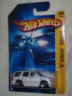 2006 First Editions  #34 2007 Cadillac Escalade White 5 Hole Wheels With Side Mirrors #2006 34 Collectible Collector Car Mattel Hot Wheels: Toys & Games