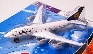 Matchbox Sky Busters MBX Metal Boeing 747 Airplane Lufthansa Airlines 19 of 36 Toys & Games