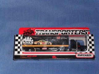 1992 NASCAR Matchbox Super Star . . . Ernie Irvan MAC Tools Distributors Transporter Diecast Hauler . . . Limited Edition : Sports Related Trading Cards : Sports & Outdoors
