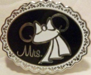 Disney Pin Collector's Pin  Minnie Mouse Bride Trading pin Toys & Games