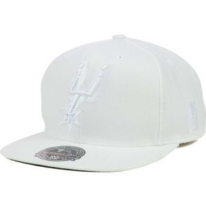 San Antonio Spurs Mitchell and Ness NBA Under White Fitted Hat