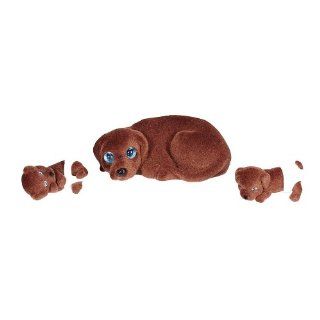 Puppy in My Pocket Mom and Babies   Chocolate Lab: Toys & Games