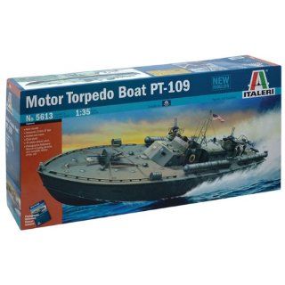 Italeri Motor Torpedo Boat PT 109 Model Kit: Toys & Games