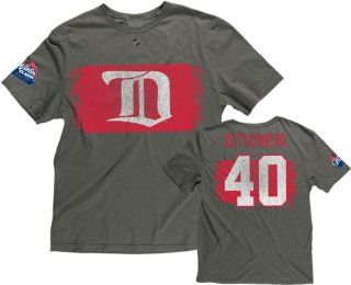 Henrik Zetterberg Reebok 2009 Winter Classic Slim Fit Name and Number Detroit Red Wings T Shirt : Athletic T Shirts : Sports & Outdoors
