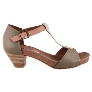 esska goda mid heel sandal by esska shoes