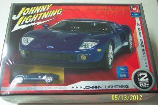 AMT 1:25 2005 Ford GT: Toys & Games