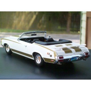1972 Olds 442 Cutlass Hurst Convertible 2n1 Special Edition 1 25 Revell: Toys & Games