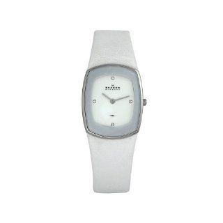 Skagen Women's 649SSLWW Sports Fashion Basic in White Watch Watches
