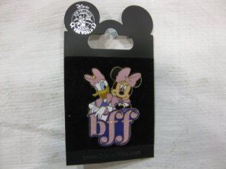 Disney Pin Minnie and Daisy bff Toys & Games