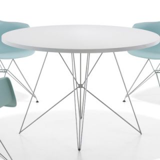 Magis Tavolo XZ3 Table MGT70./RYP Top Finish: White, Leg Finish: Chrome