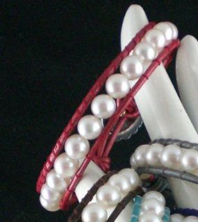Pearlhill 7mm White Pearl Bracelet Metallic Red Leather : Sports Fan Bracelets : Sports & Outdoors