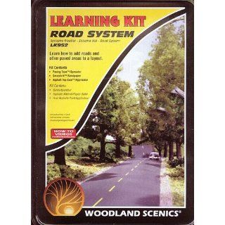Woodland Scenics Roads & Pavement Learning Kit WOOLK952: Toys & Games
