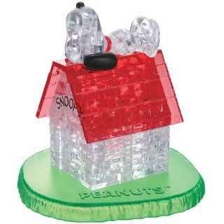 PEANUTS Snoopy & Doghouse Crystal Puzzle 3D Charlie Dog Puppy Assembly Cute : Baby