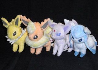 2 stuffed all four sets given to the Pokemon Best Wishes I LOVE EIEVUI bag Toys & Games