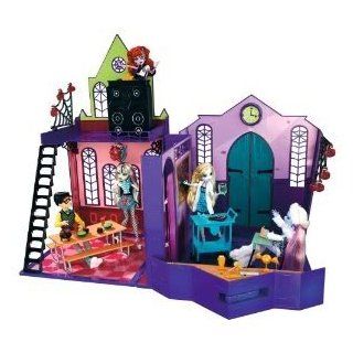 Toy / Game Freaky Monster High School Playset (X3711)   Mad Science Classroom, Casketball Court & Lockers: Toys & Games
