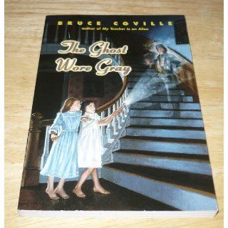 The Ghost Wore Gray (Bantam Skylark Book): Bruce Coville: 9780553156102: Books