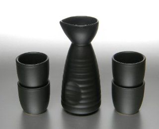 Sake Set Porzellan 5 teilig schwarz (B Ware mit kleinen Glasurfehlern): Küche & Haushalt