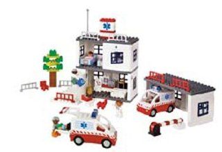 LEGO Duplo Krankenhaus Set Notarztwagen 9226: Spielzeug
