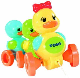 Tomy 4613   Play to Learn   Entenfamilie: Spielzeug