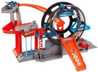 Mattel Hot Wheels W5094   Turbo, Parkgarage: Spielzeug