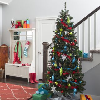 Classic Pre lit Christmas Tree   7.5 ft.