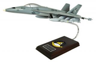 Daron Worldwide F/A 18E Super Hornet Gray Model Airplane   Military Airplanes